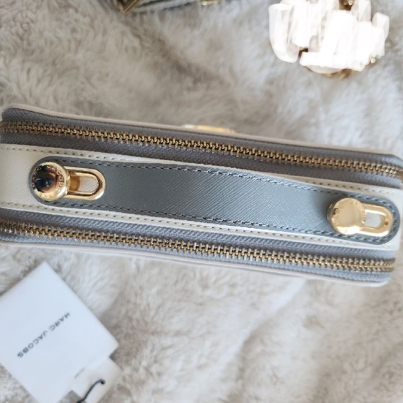 SOLD - marc jacobs camera bag - Picture 3 of 11